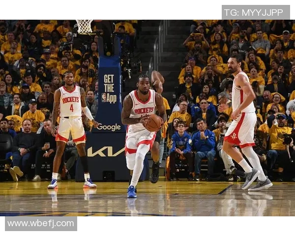 火箭勇士激战四月末NBA季后赛精彩对决回顾与分析