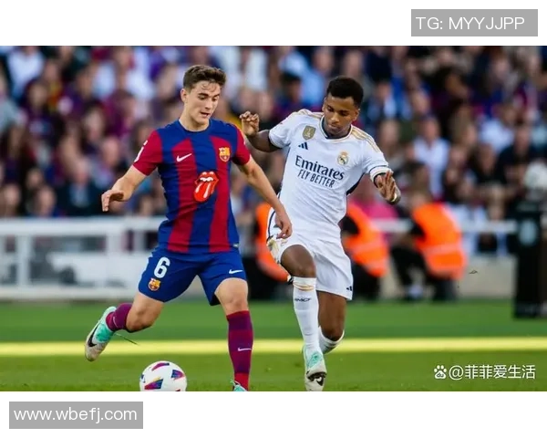 西甲第十轮巴萨与皇马对决因故延期引发球迷热议